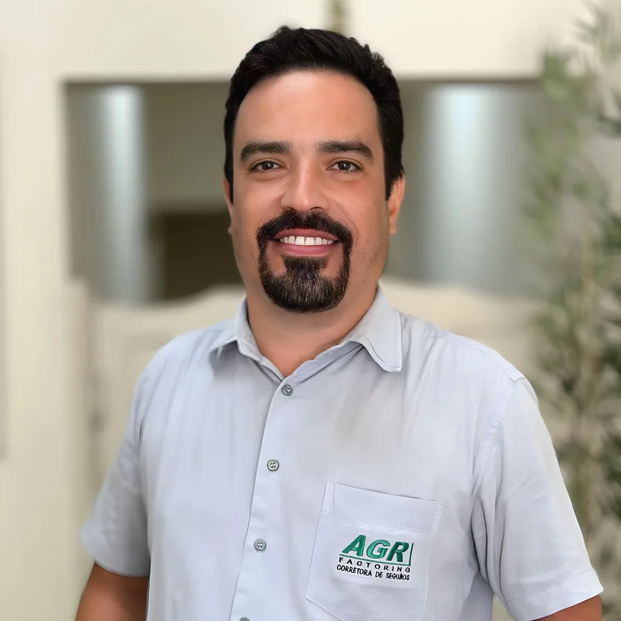 Guilherme, Diretor Comercial